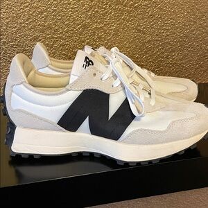NEW BALANCE 327 WOMEN’S SNEAKERS 8